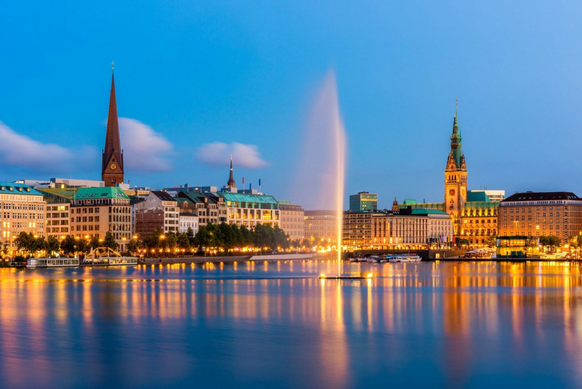 Hamburg,Germany,Skyline,At,Dusk